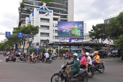 Màn hình LED Ngã 6 Nguyễn Văn Linh - Nguyễn Tri Phương
