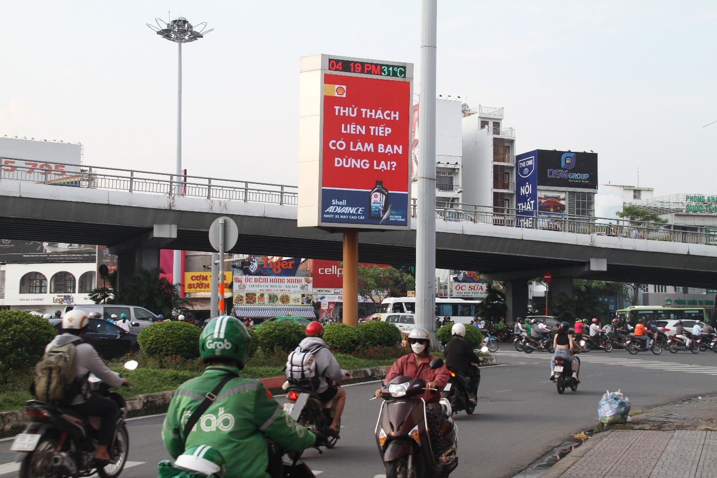 quang-cao-man-hinh-led-hang-xanh-4 Quảng cáo màn hình LED Hàng Xanh