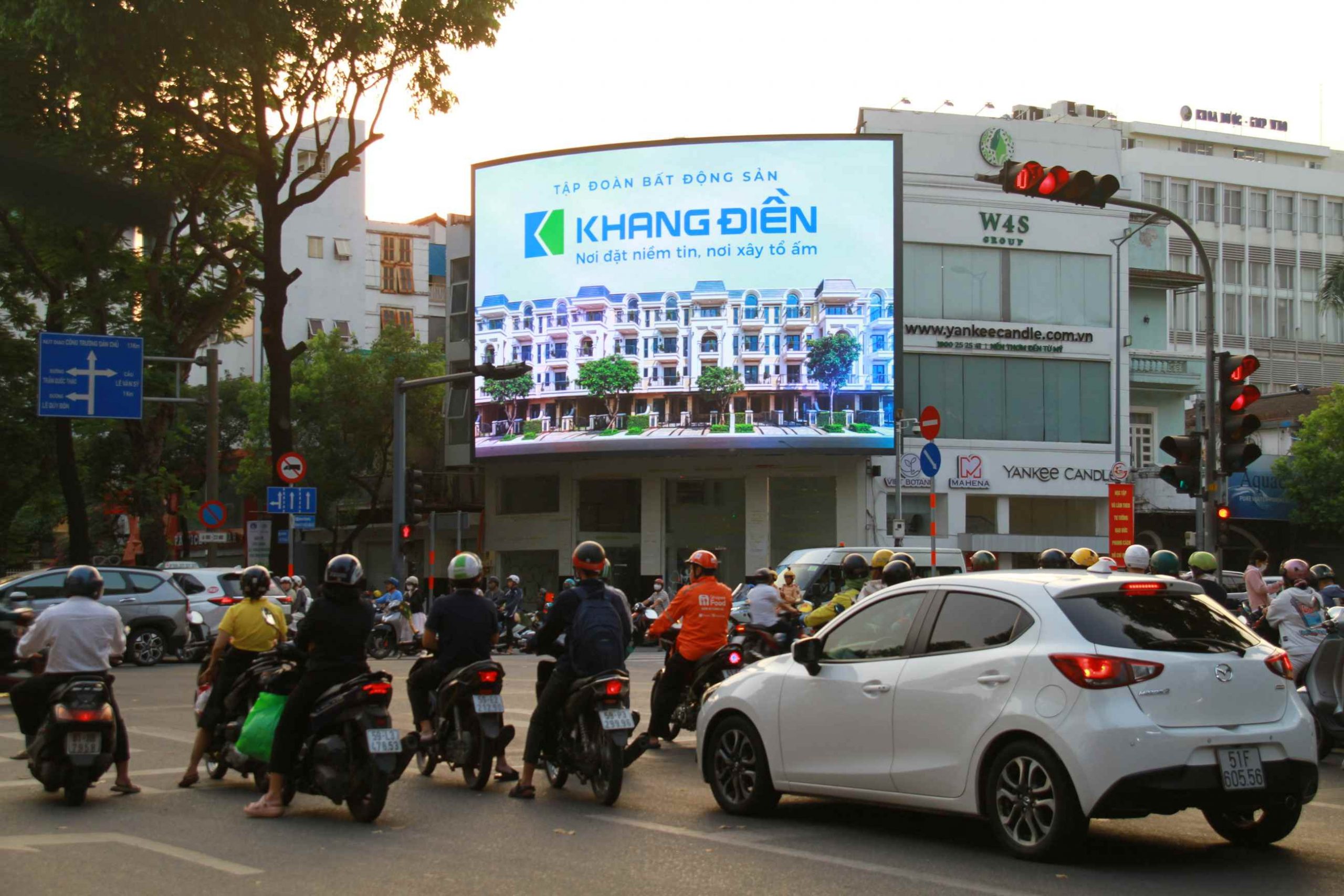 led-nga-tu-nam-ky-khoi-nghia-va-vo-thi-sau-2 led-nga-tu-nam-ky-khoi-nghia-va-vo-thi-sau-2